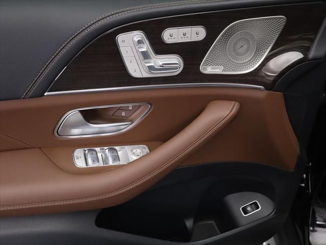 Thumbnail: 2026 Mercedes-Benz GLE - 25