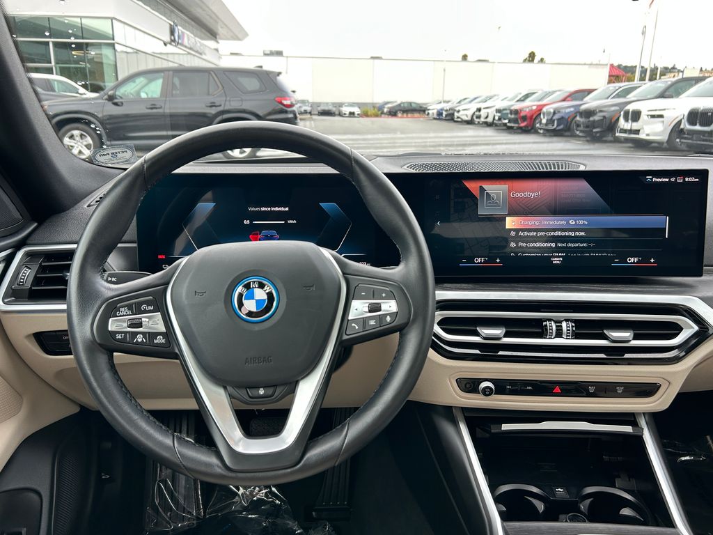 Thumbnail: 2023 BMW i4 - 17