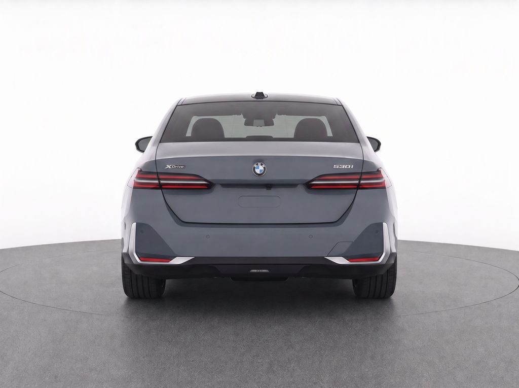 Thumbnail: 2024 BMW 5 Series - 32