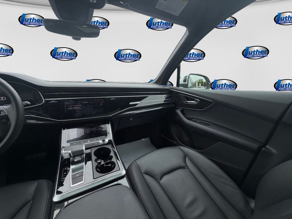 2025 Audi Q7 55 Premium Plus - 11