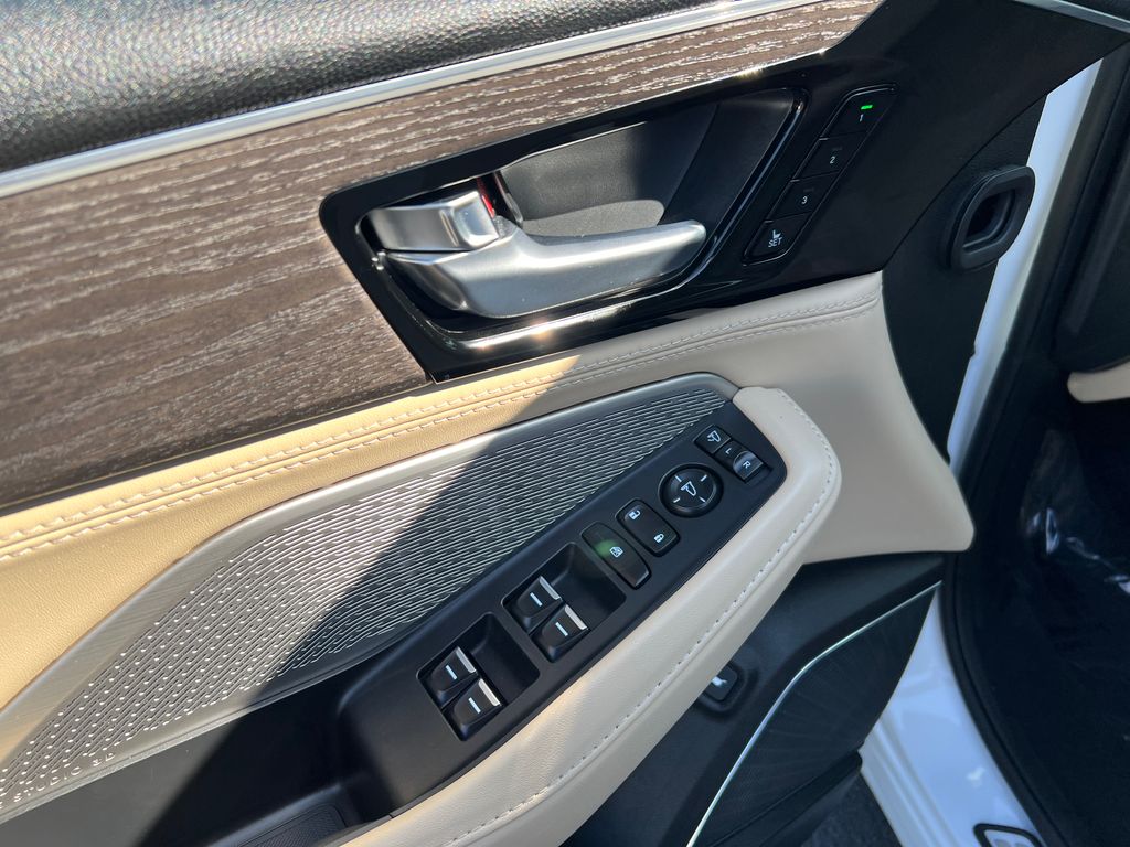 Thumbnail: 2023 Acura MDX - 13