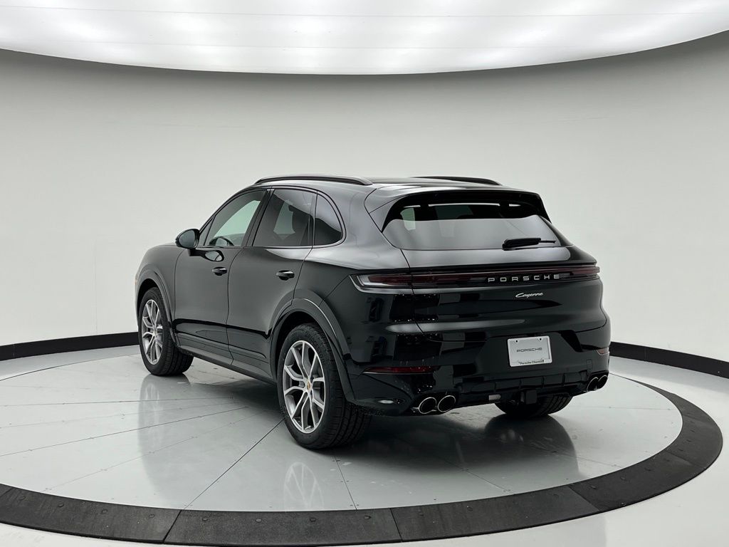 2025 Porsche Cayenne  3