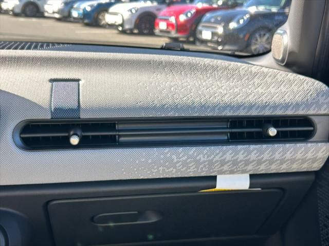 Thumbnail: 2026 MINI Cooper - 25