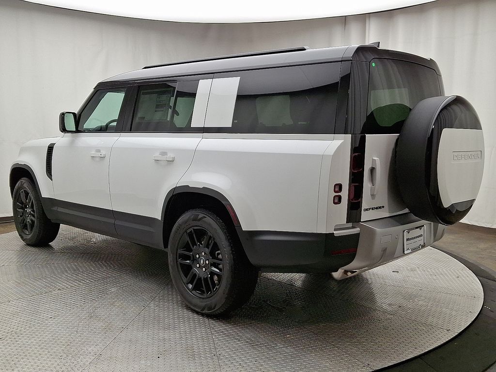 2025 Land Rover Defender 130 4