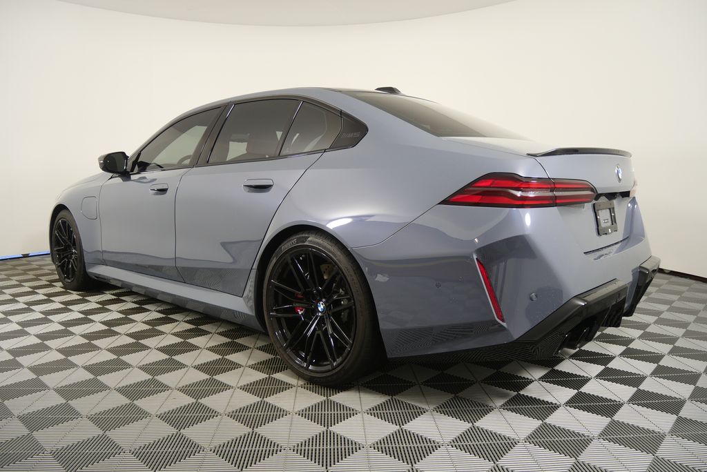 Thumbnail: 2025 BMW M5 - 7