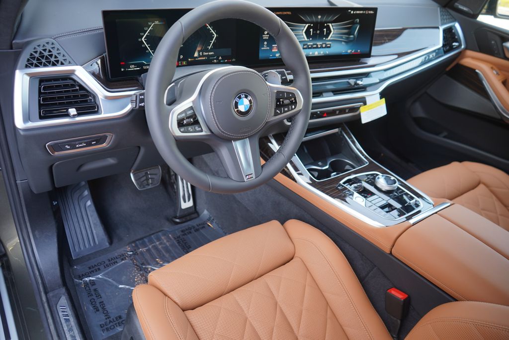 2025 BMW X7 xDrive40i 13