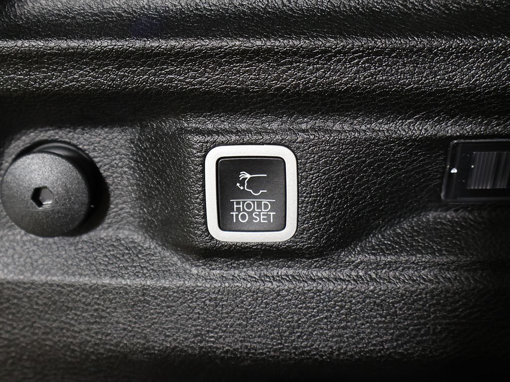 Used 2023 Gray Jeep Altitude image 56