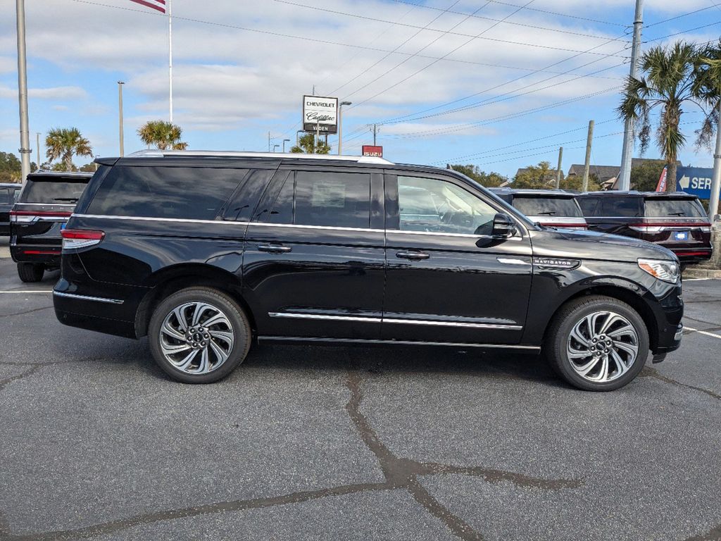 2024 Lincoln Navigator L Reserve