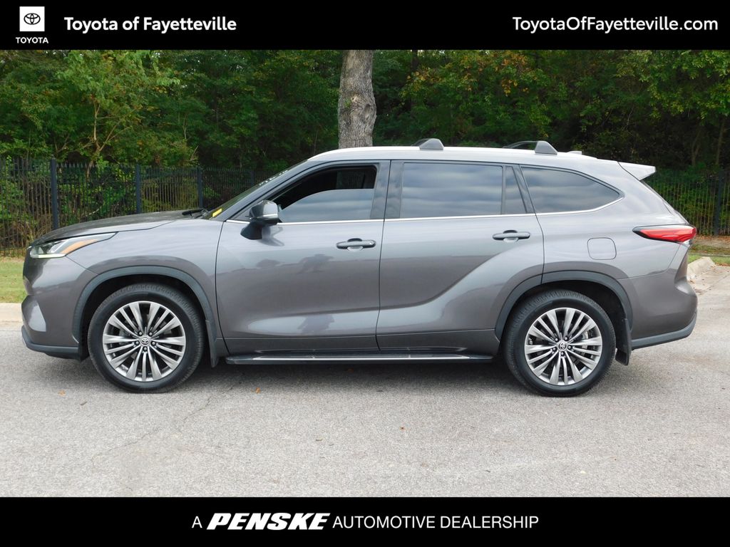 Thumbnail: 2021 Toyota Highlander - 2