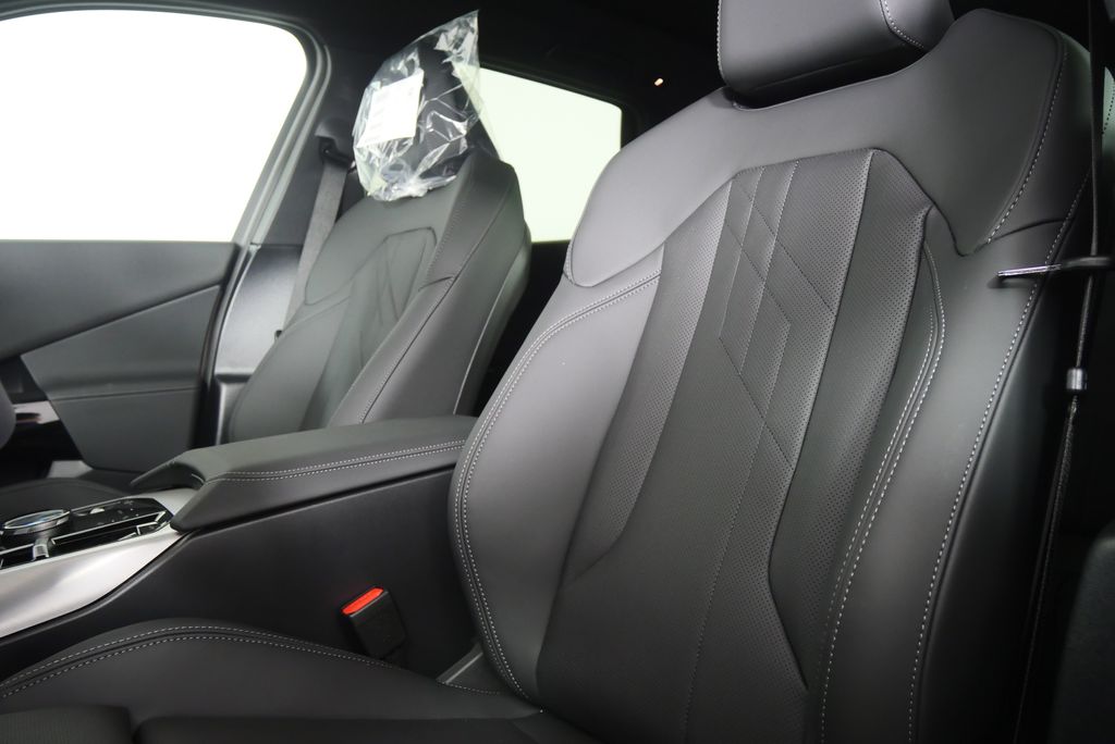 Thumbnail: 2026 BMW X3 - 10