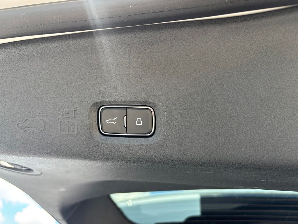 Used 2025 Ford Expedition SUV