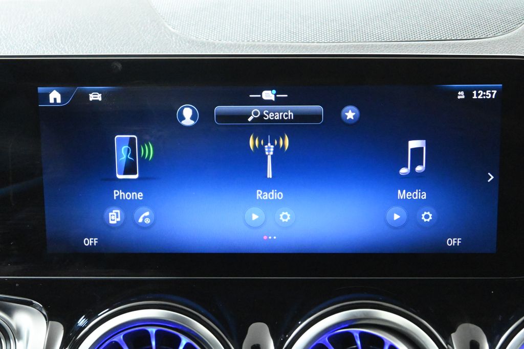 Thumbnail: 2025 Mercedes-Benz GLB - 21