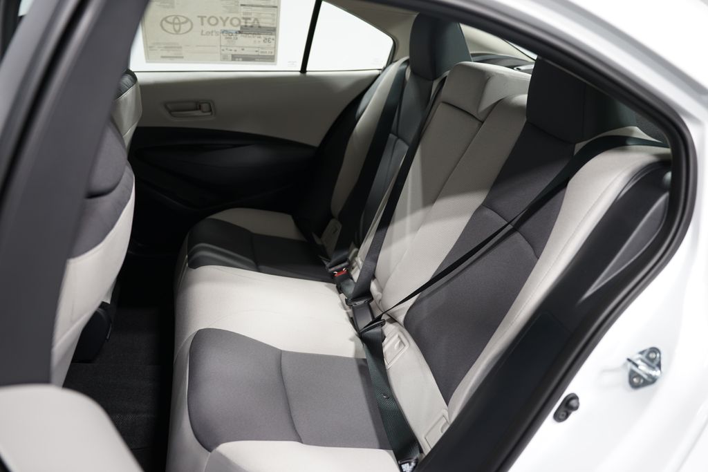 2025 Toyota Corolla LE 26