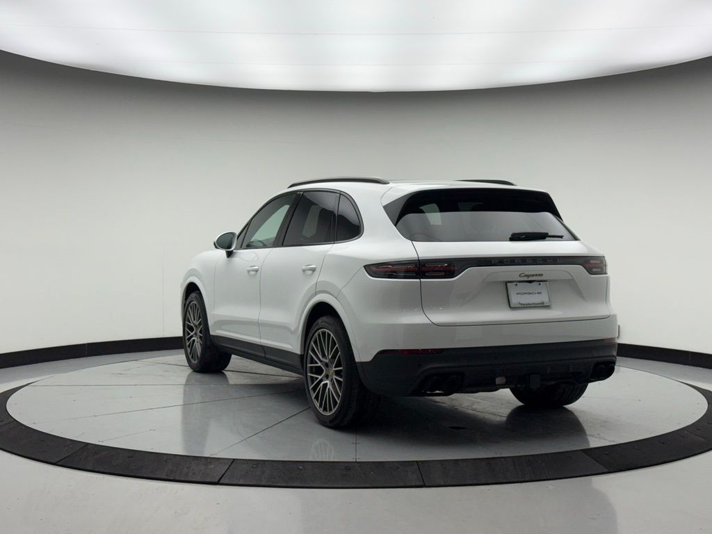 Thumbnail: 2023 Porsche Cayenne - 3