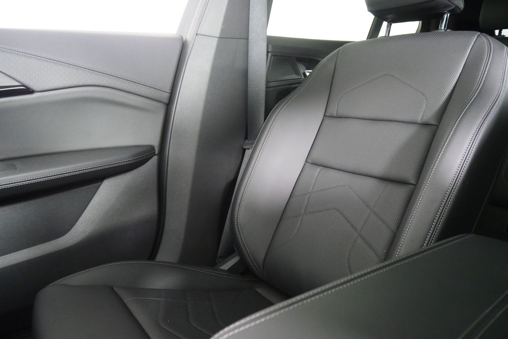 2025 BMW X2 xDrive28i 25