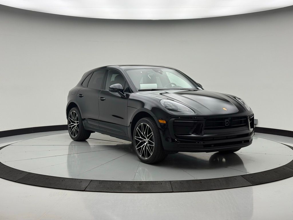 Thumbnail: 2026 Porsche Macan - 7