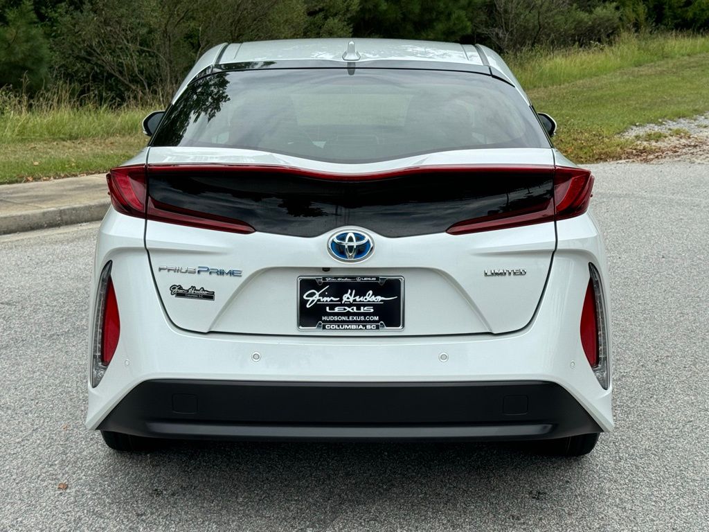 2021 Toyota Prius Prime Limited 12