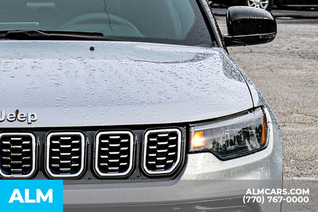 Used 2025 Silver Jeep Limited/MT Certified image 15