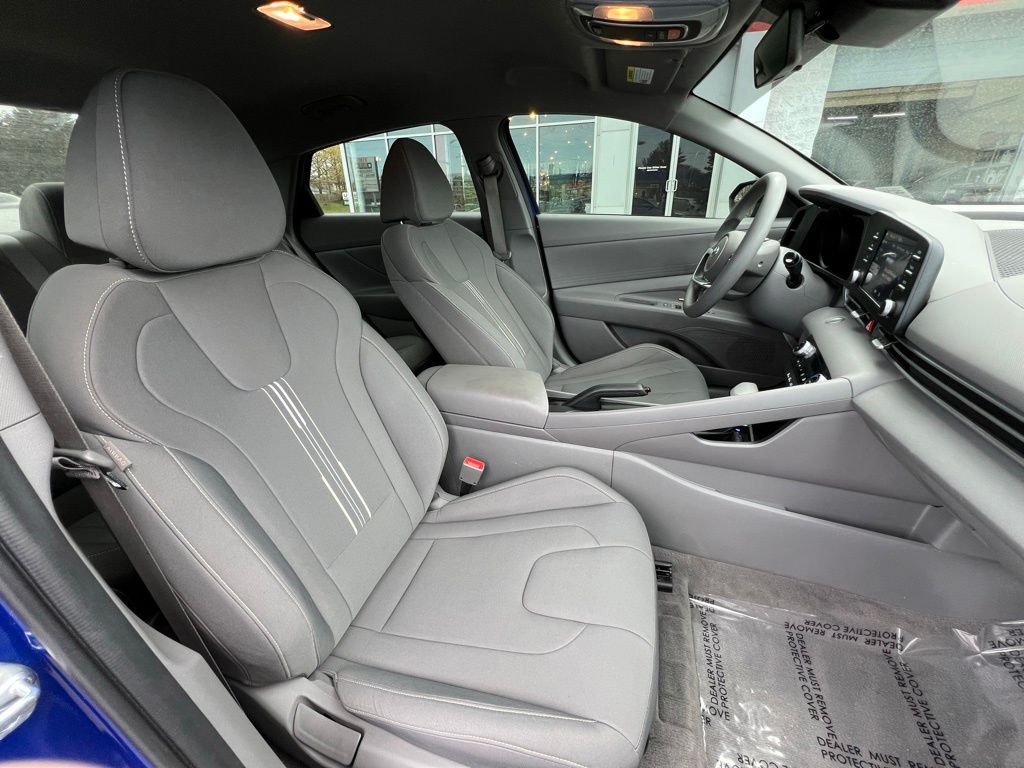 2023 Hyundai Elantra SEL photo