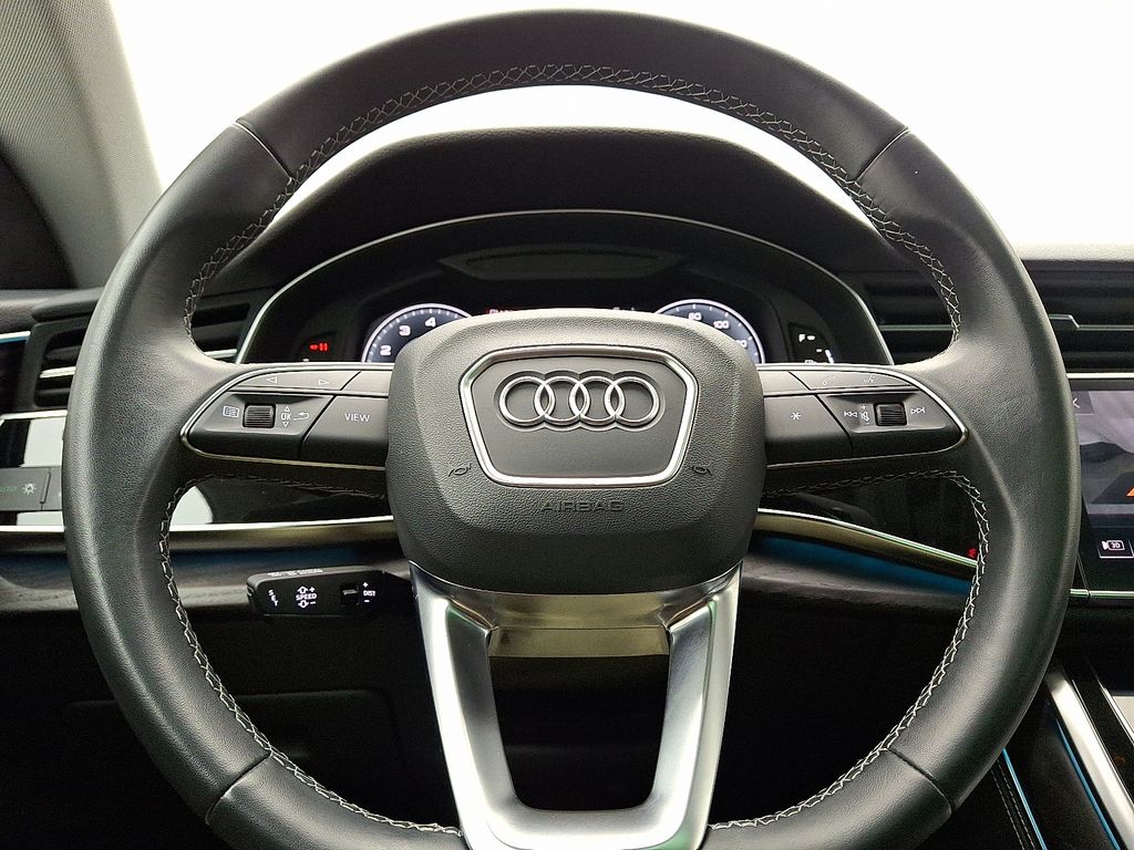 Thumbnail: 2023 Audi Q8 - 21