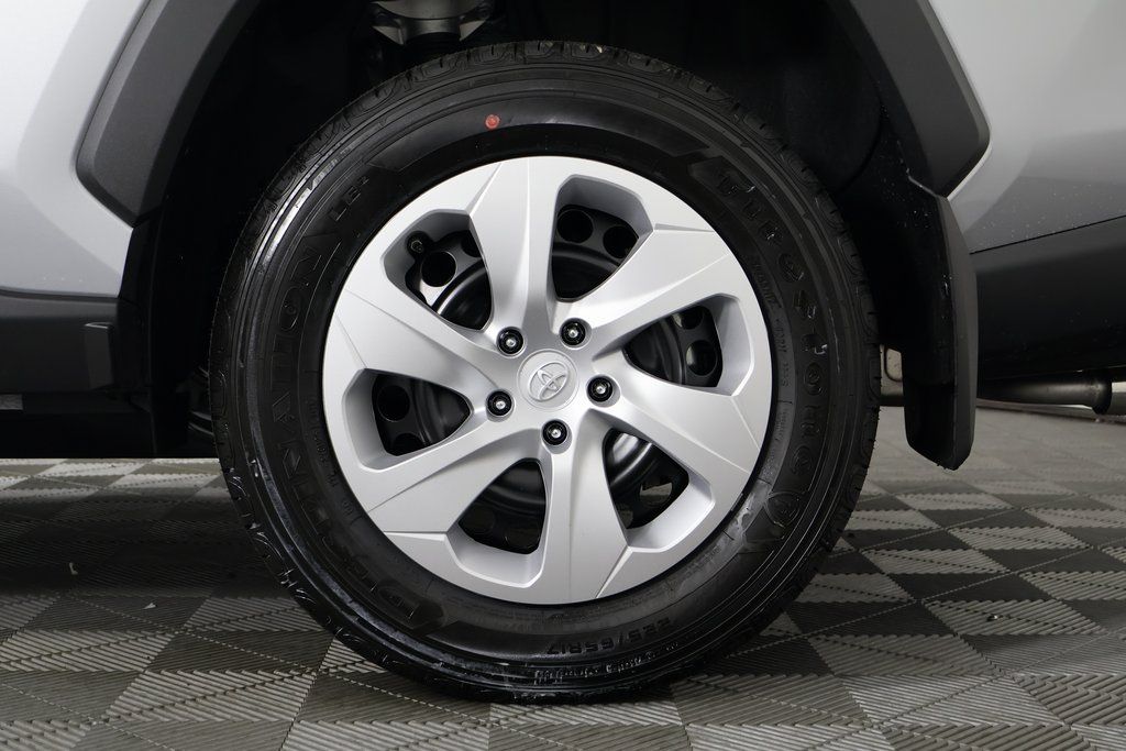 Thumbnail: 2025 Toyota RAV4 - 10