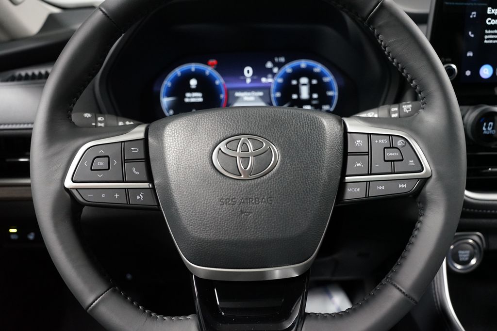 Thumbnail: 2025 Toyota Grand Highlander - 12