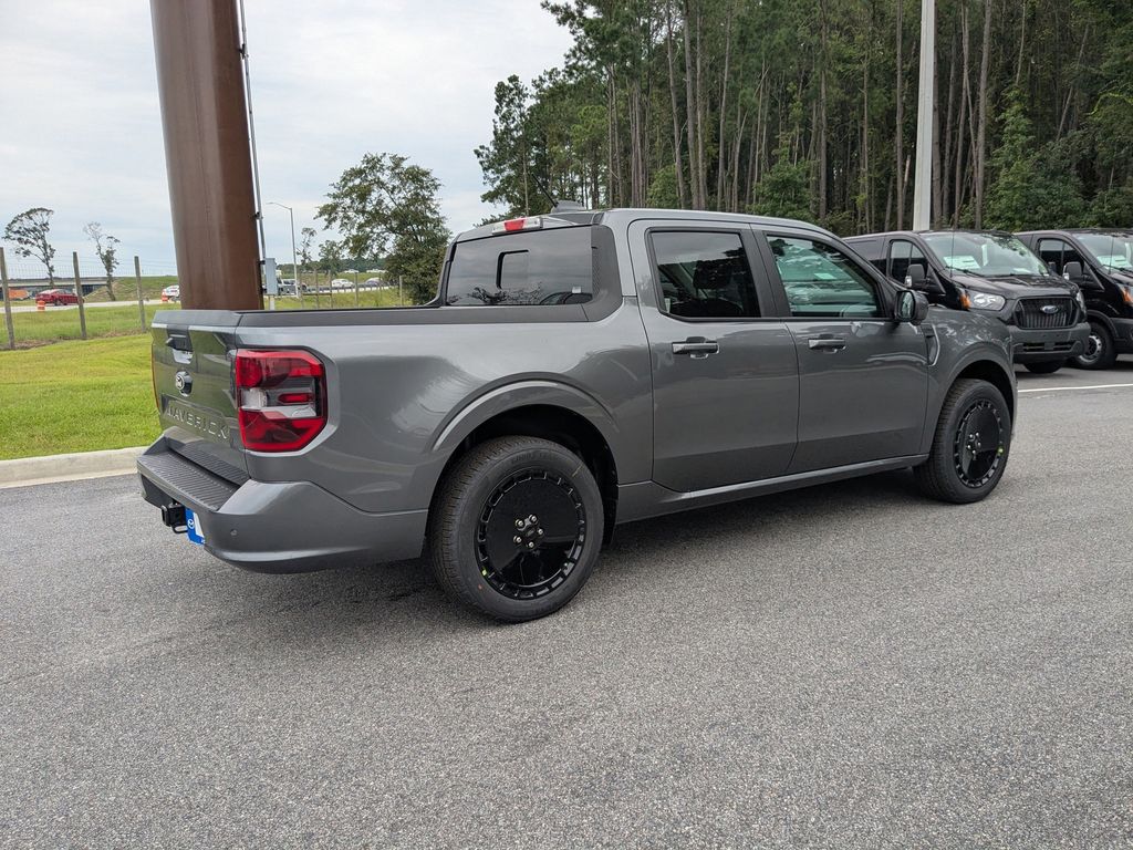 2025 Ford Maverick Lobo