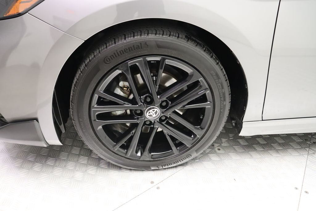 Thumbnail: 2025 Toyota Camry - 4