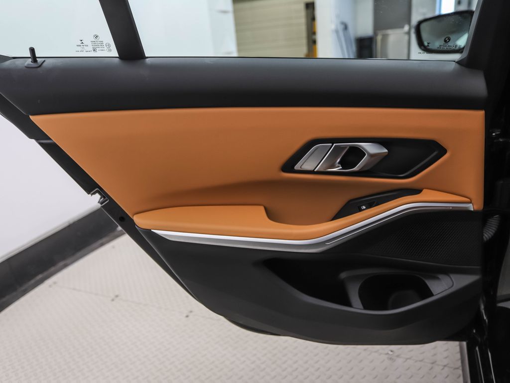 Thumbnail: 2023 BMW 3 Series - 20