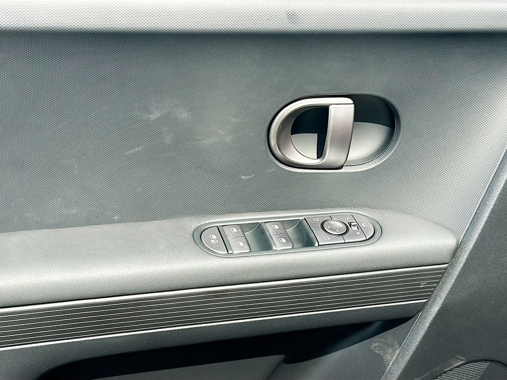 Thumbnail: 2025 Hyundai Ioniq 5 - 19