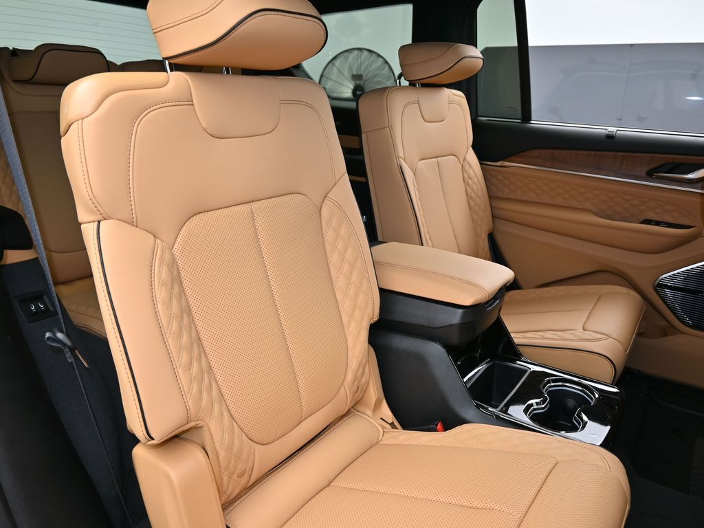 New 2025 Velvet Red Pearlcoat Jeep Summit image 42