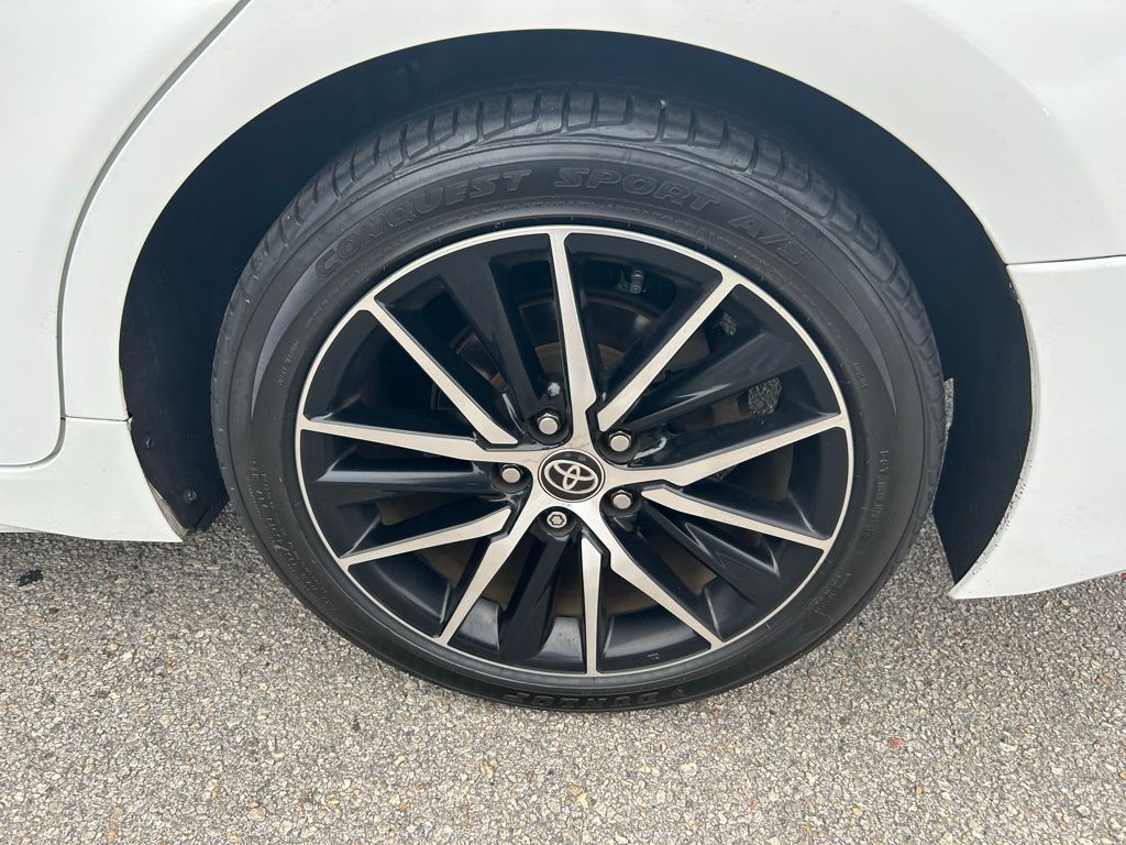 Thumbnail: 2023 Toyota Camry - 9