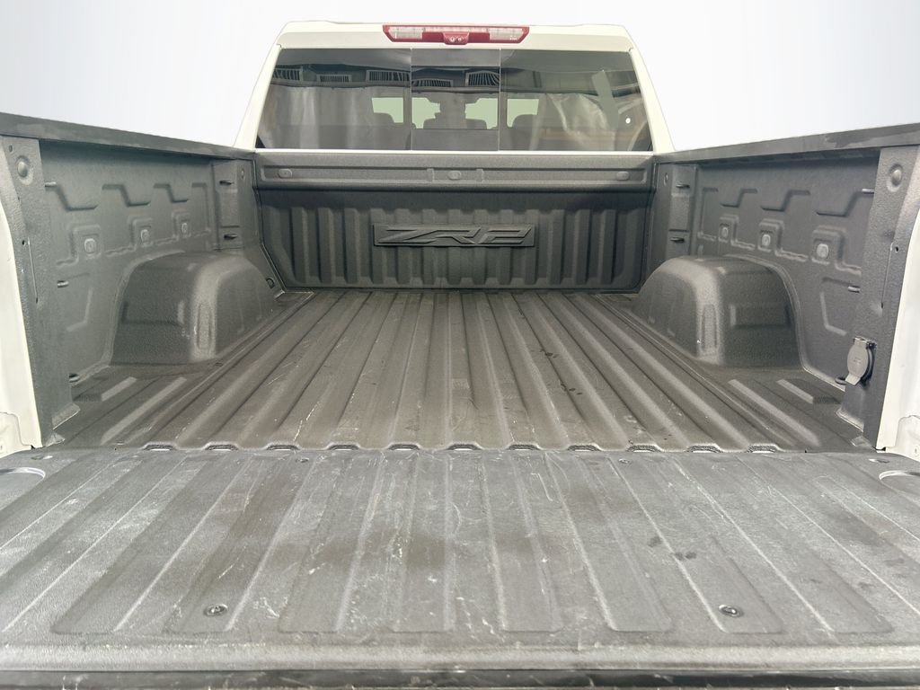 Thumbnail: 2023 Chevrolet Silverado 1500 - 26