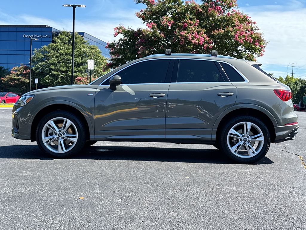 Thumbnail: 2023 Audi Q3 - 6
