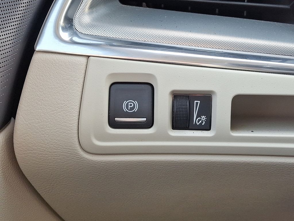 Thumbnail: 2021 Cadillac XT5 - 26