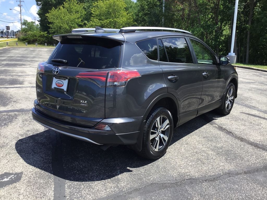 Thumbnail: 2018 Toyota RAV4 - 5