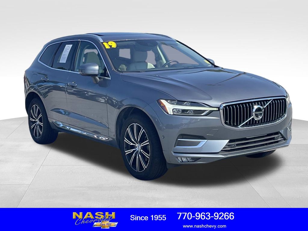 Gray Metallic 2019 Volvo XC60 SUV / Crossover Front-Wheel Drive Automatic