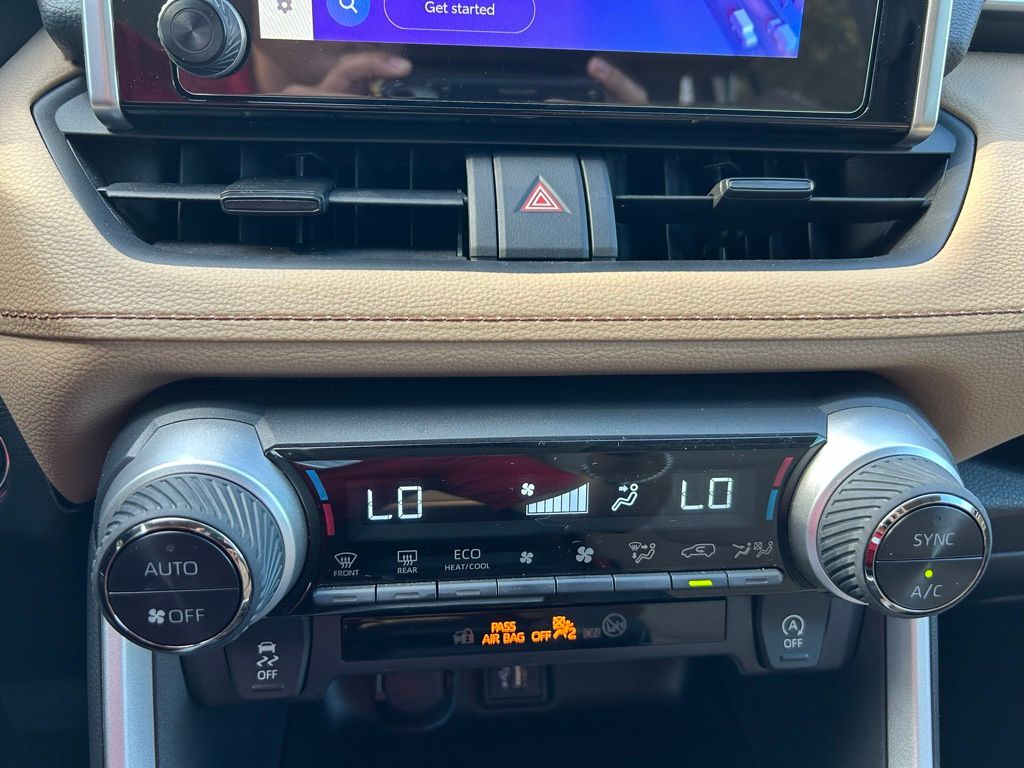 Thumbnail: 2025 Toyota RAV4 - 24