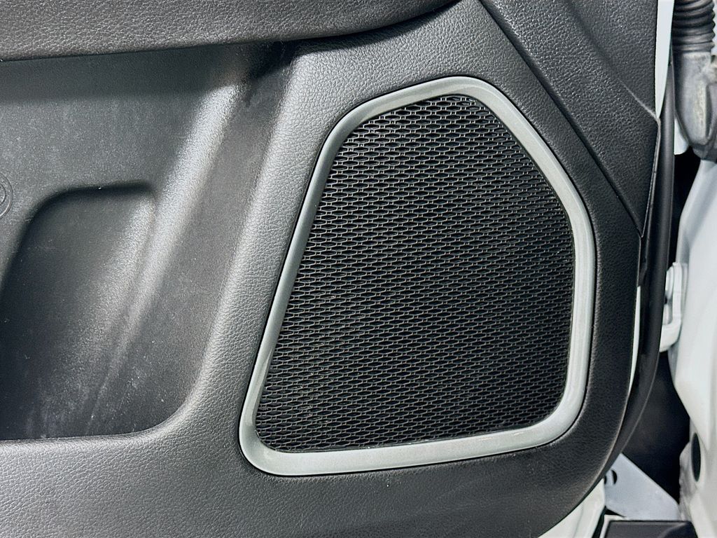 Thumbnail: 2022 Jeep Compass - 18