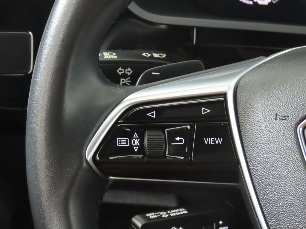 Thumbnail: 2022 Audi e-tron GT - 16