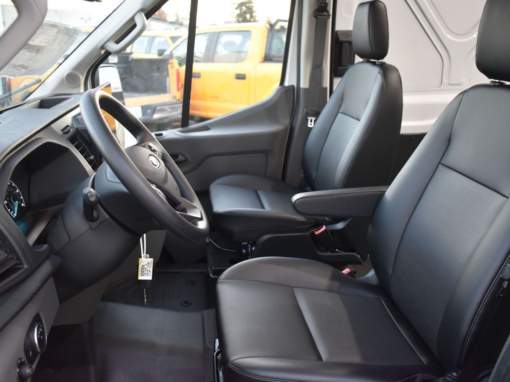 2023 Ford E-Transit 350