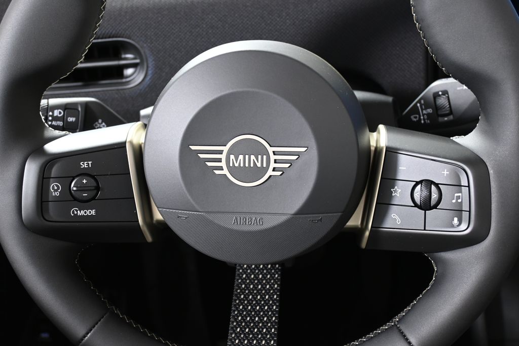 Thumbnail: 2026 MINI Cooper - 26