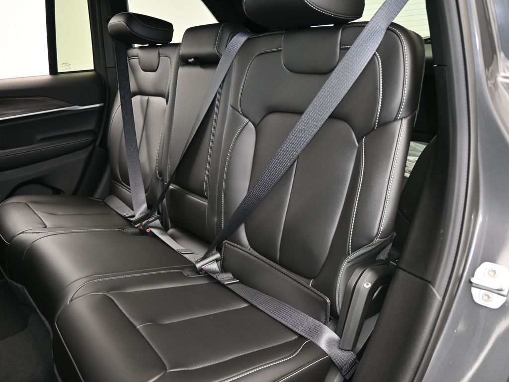 New 2026 Baltic Gray Metallic Clearcoat Jeep Limited image 27