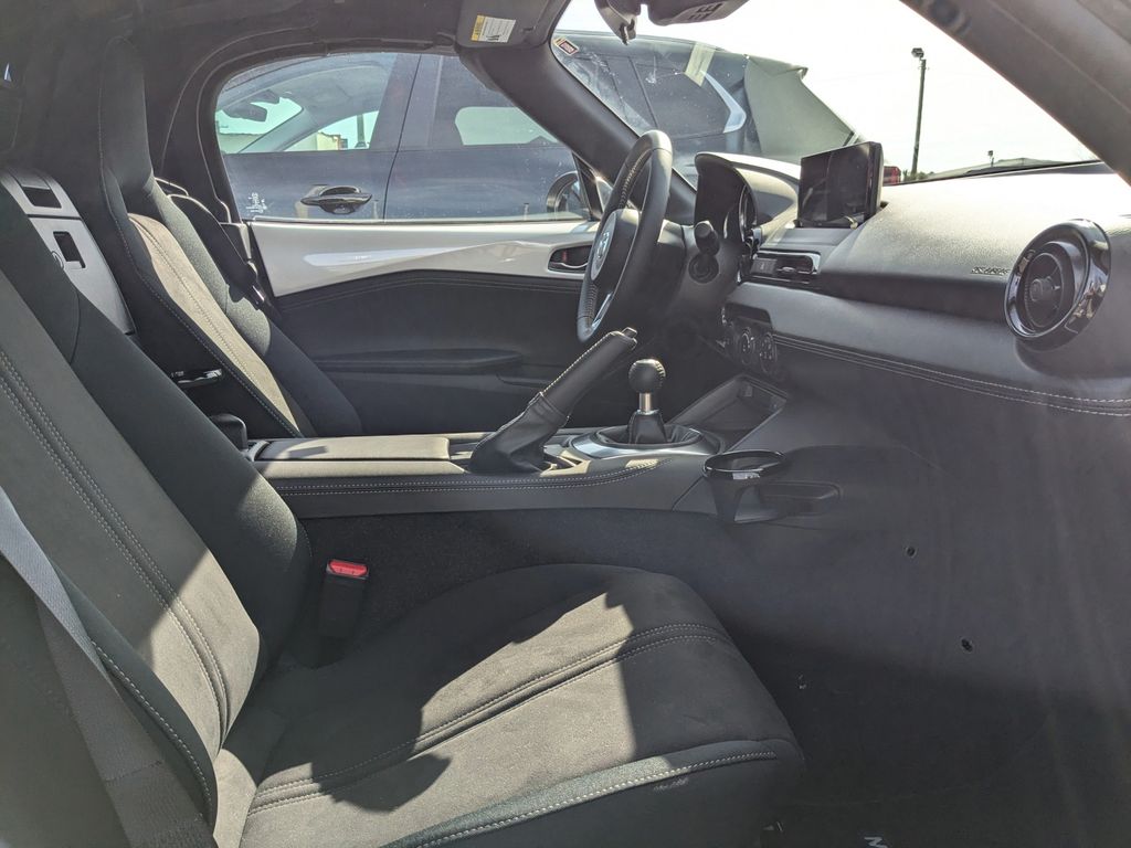 2025 Mazda MX-5 Miata Club