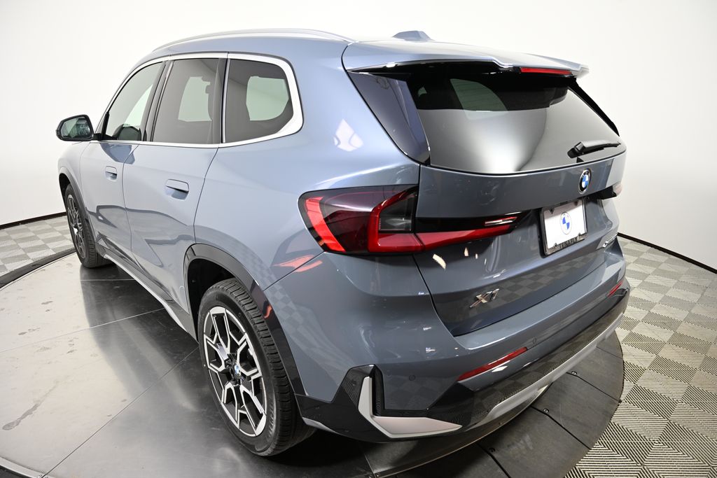 Thumbnail: 2026 BMW X1 - 3