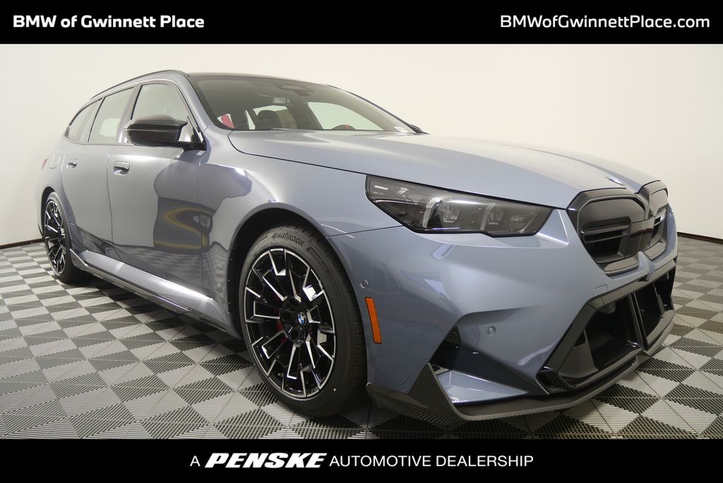 Thumbnail: 2027 BMW M5 - 1