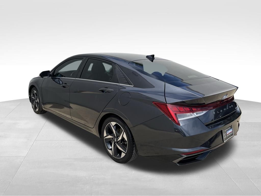 Used Car 2021 Hyundai Elantra  Limited For Sale Under $25,000 In Georgetown, Texas