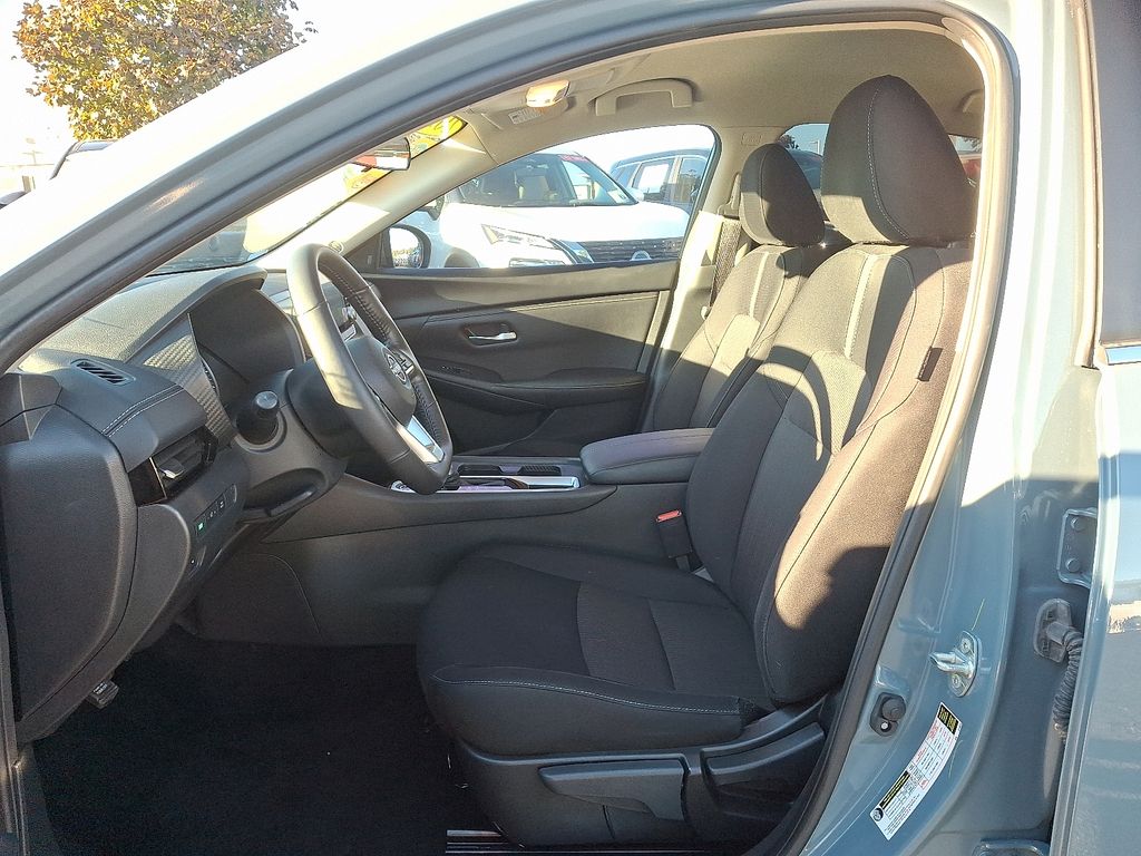 Thumbnail: 2024 Nissan Sentra - 14