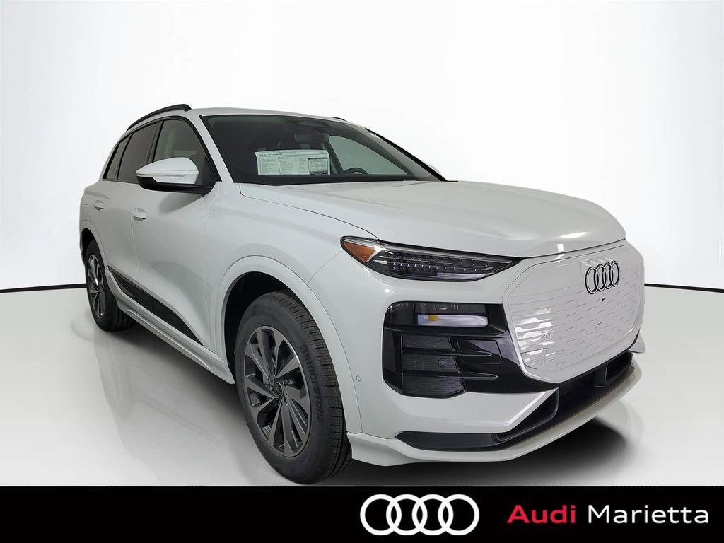 2025 Audi Q6 e-tron quattro Premium Plus
