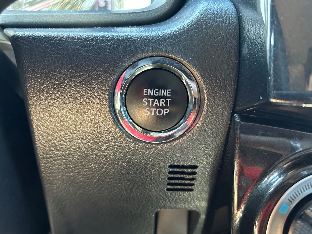 Thumbnail: 2022 Toyota 4Runner - 30